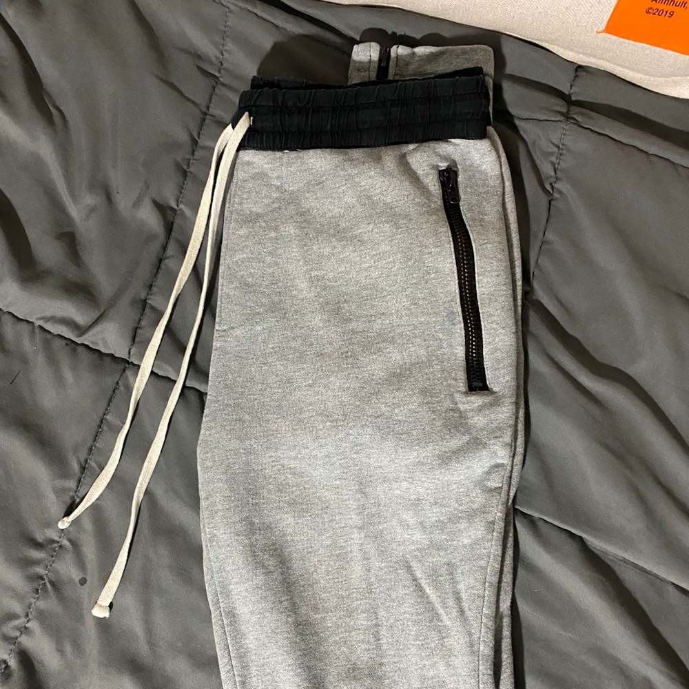 Used Fog Essentials pants size small grey skinny